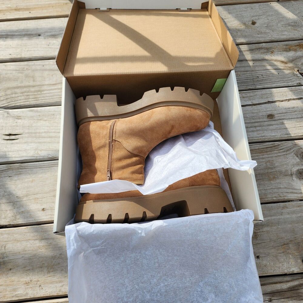 NIB No Boundaries Womens Cozy Lug Sole Boots Memory Foam Fur Lined Cognac Size11